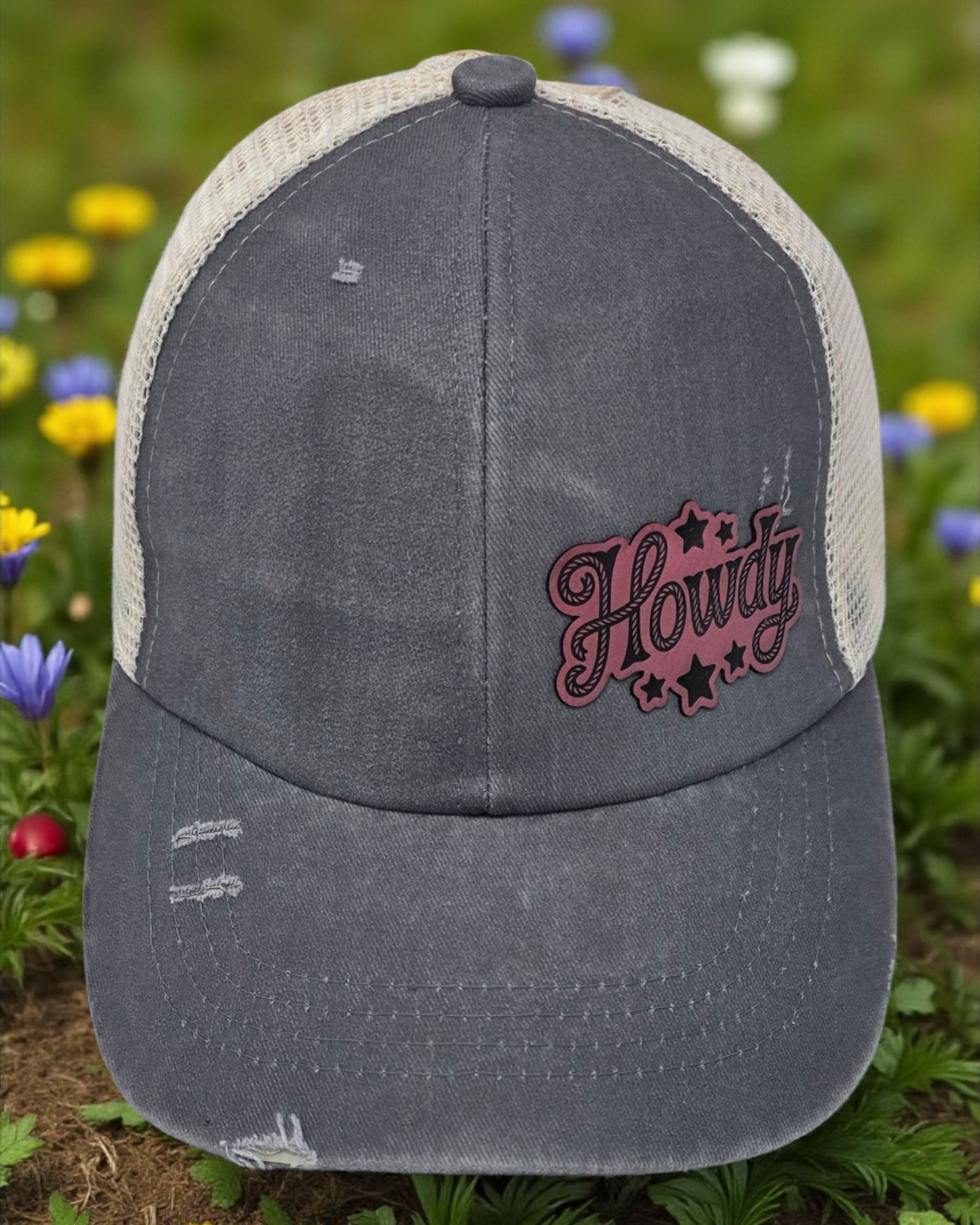 Howdy! Gray Distressed Ballcap - Nature’s Eleance Meets Rugged Style!