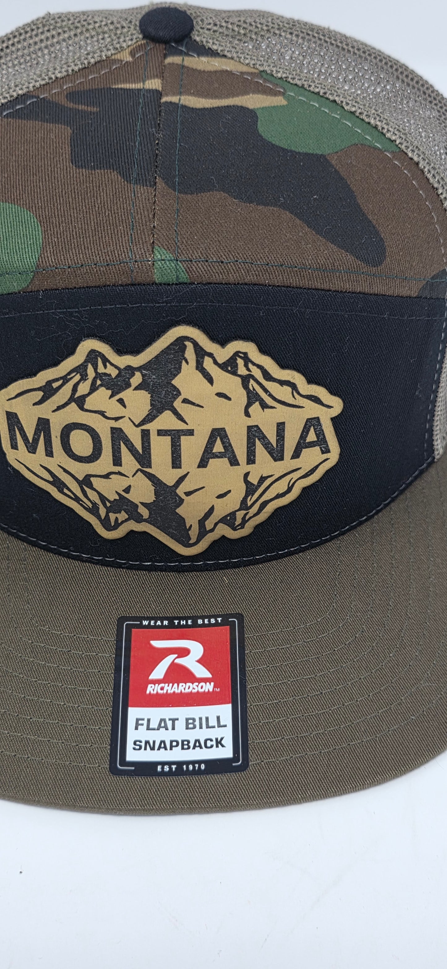 Rugged Richardson Flat Bill Snapback Hat with Laser-Engraved Montana Mountain Reflection