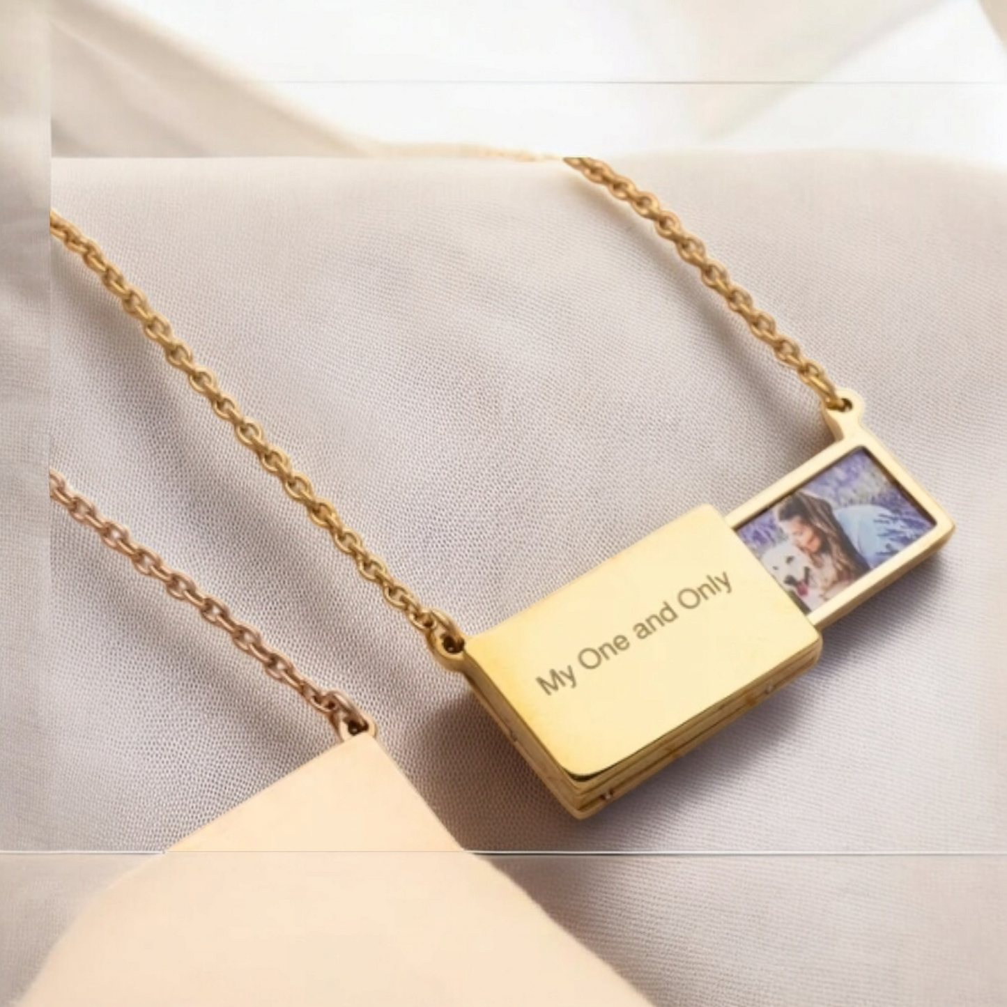 Personalized Locket Necklace with Slide-Out Picture