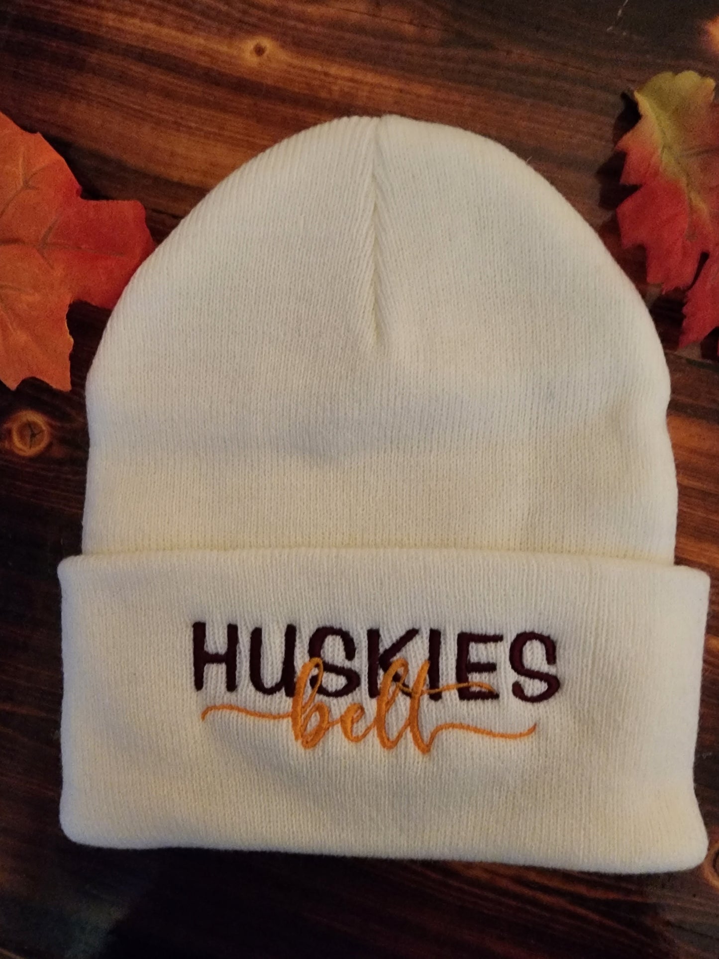 Belt Huskies white beanie